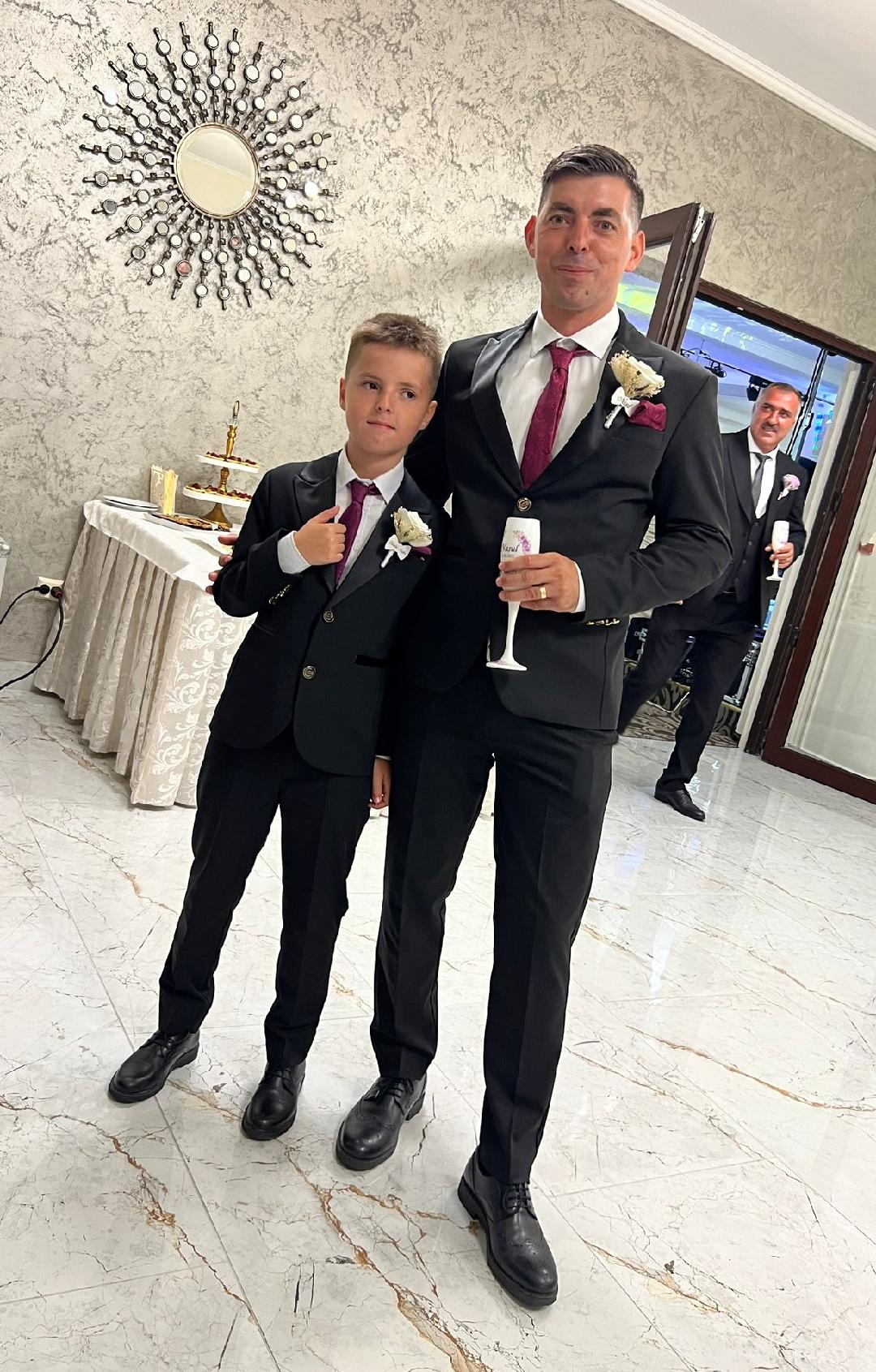 Clienti multumiti (tata/fiu 😘🧡)