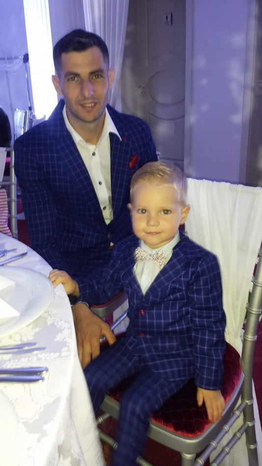 Clienti multumiti (tata/fiu 😘🧡)