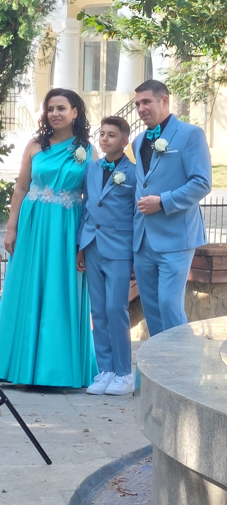 Clienti multumiti, tata-fiu.