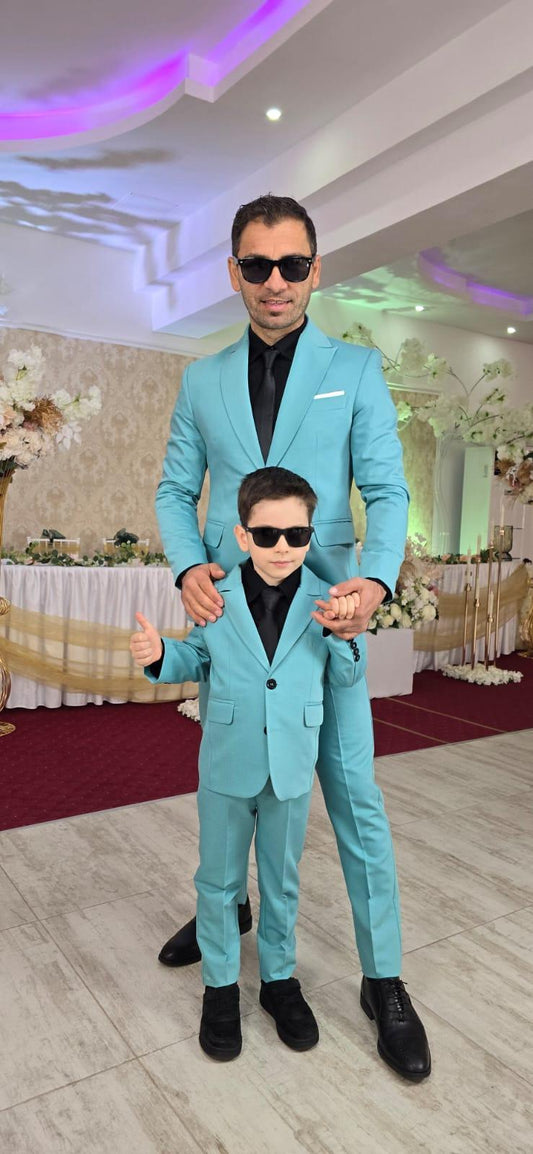 Costum băiat, elegant, set Tată si Fiu disponibil.