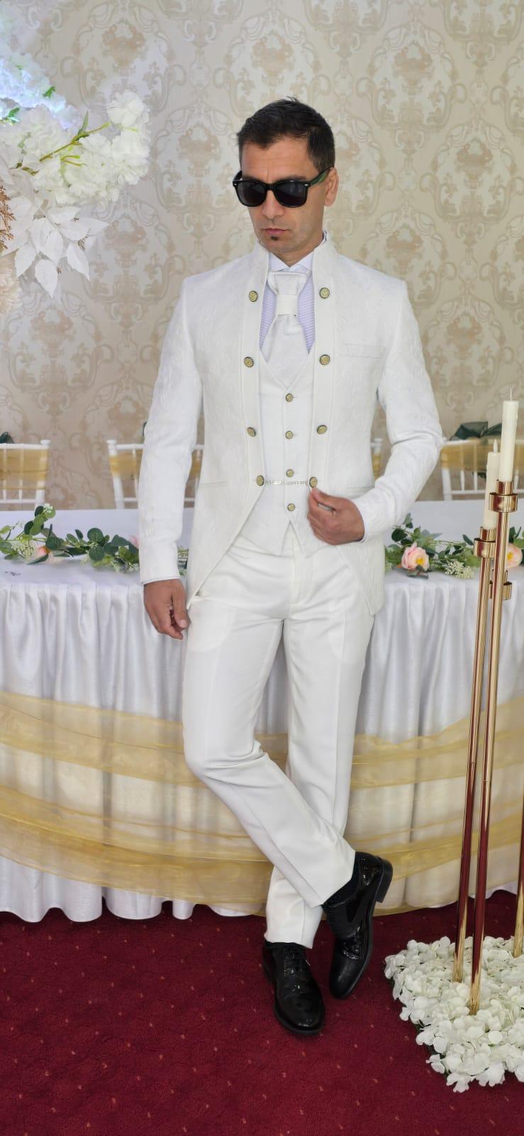 COSTUM CEREMONIE, ALB, BROCARD MODEL FLORAL(sacou, pantalon, vesta, lavaliera).