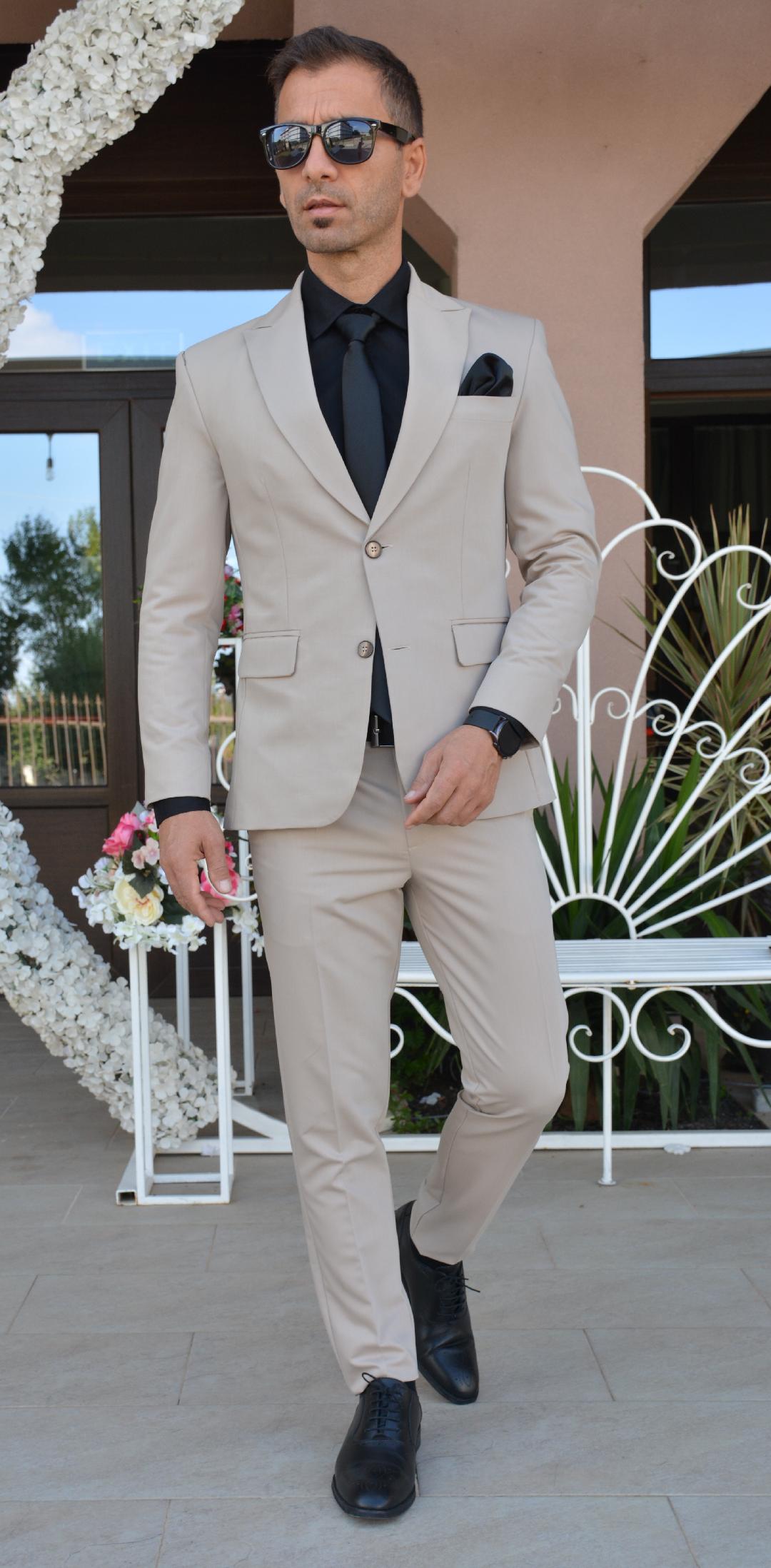 Costum barbat, bes deschis (sacou si pantalon).