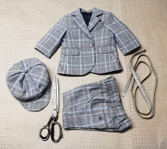 Costumas beietel pe comanda la dimensiuni ( sacou, pantalon si bascuta)