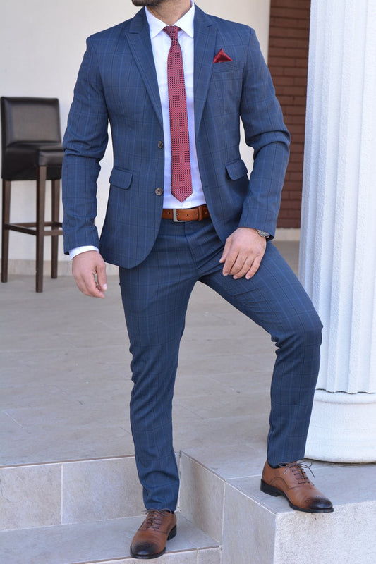 Costum barbat, bleumarin in carouri gri (sacou si pantalon).