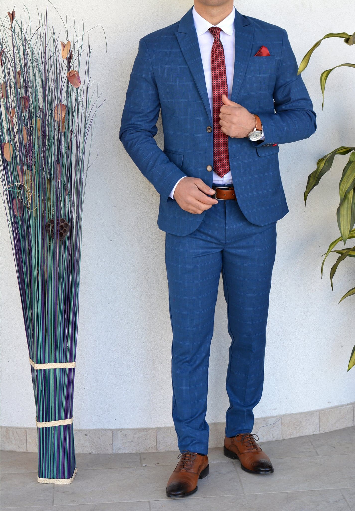 Costum barbat, albastru deschis in caro bleu (sacou si pantalon).