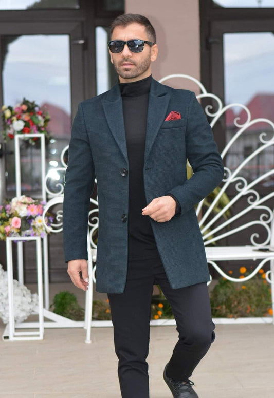 Palton barbati, stofa groasa, captusit cu matlasata, turcoaz-vernil, slim fit.