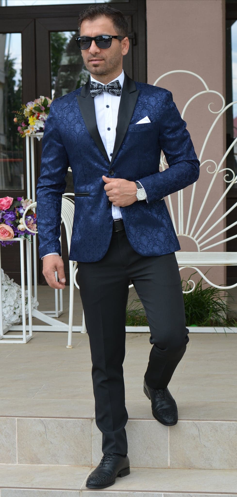 TINUTA CEREMONIE, SACOU BROCARD BLEUMARIN , PANTALON NEGRU.