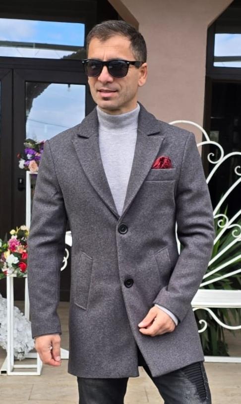 Palton barbati, stofa groasa, captusit cu matlasata, gri, slim fit.