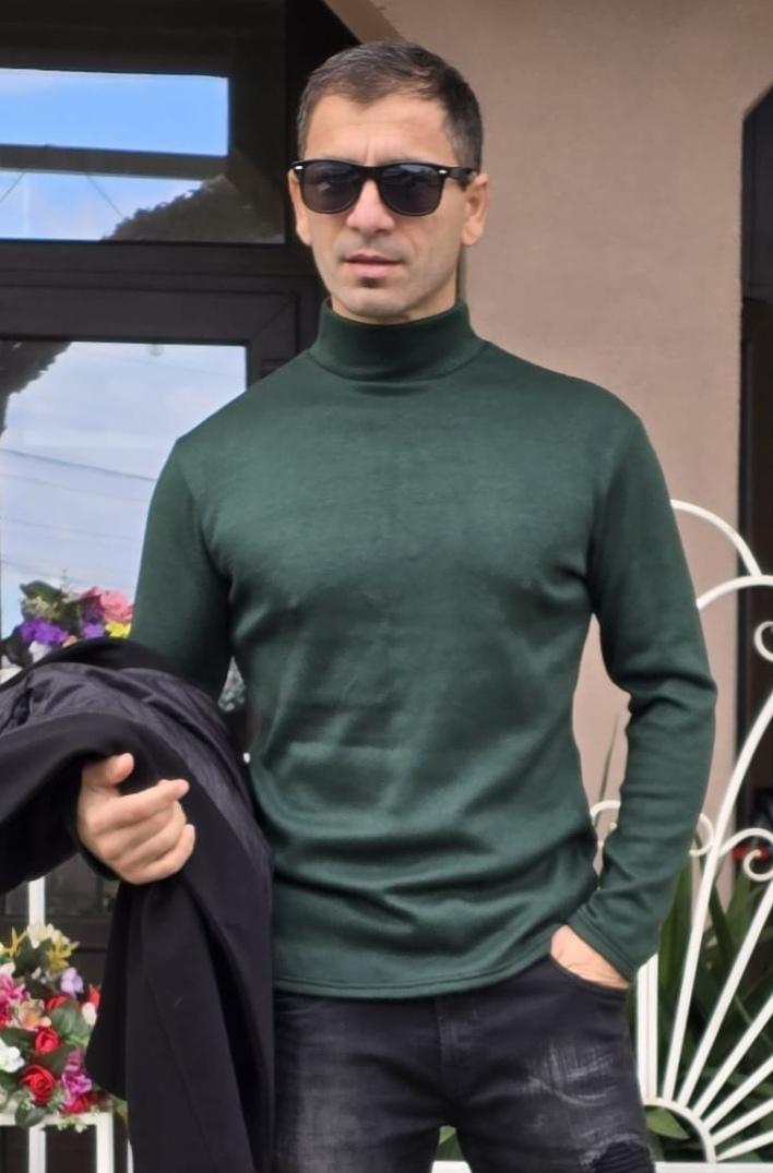 Maleta barbati, tricot gros, verde, slim fit.