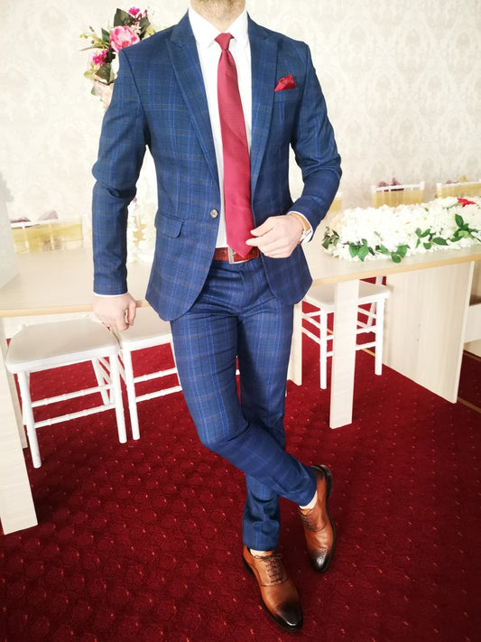 Costum barbat.